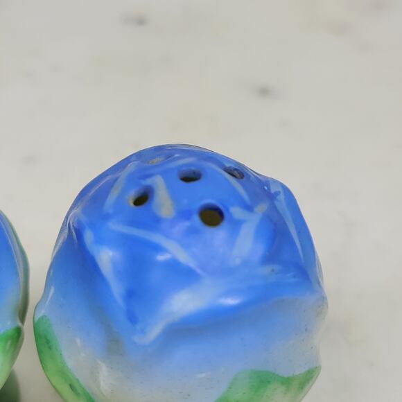 VTG Rose Bud Salt Pepper Shakers 1.5" Blue Green Japan Floral Ceramic Flowers - Picture 2 of 15